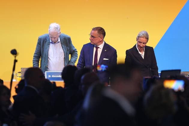 Erfurt, Thüringen, Deutschland, 04.07.2026: Messe: AfD-Bundesparteitag: Alexander Gauland, Tino Chrupalla und Alice Weidel *** Erfurt, Thuringia, Germany, July 4, 2026: AfD National Party Convention—Alexander Gauland, Tino Chrupalla, and Alice Weidel Copyright: xdtsxNachrichtenagenturx dts_126284