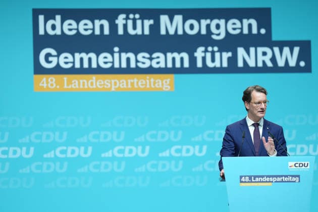 Landesparteitag der CDU NRW in Duesseldorf Hendrik Wuest, Ministerpraesident des Landes Nordrhein-Westfalen bei seiner Rede zur Ereoffung des Landesparteitag der CDU Nordrhein-Westfalen im Maritim Hotel, Duesseldorf, 04.07.2026 Duesseldorf NRW Deutschland *** CDU North Rhine-Westphalia State Party Convention in Düsseldorf Hendrik Wuest, Minister-President of North Rhine-Westphalia, delivering his opening address at the CDU North Rhine-Westphalia State Party Convention at the Maritim Hotel, Düsseldorf, July 4, 2026 Düsseldorf, North Rhine-Westphalia, Germany