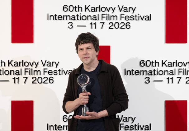 The 60th Karlovy Vary International Film Festival continued on its second day, in Karlovy Vary, Czech Republic, on July 4, 2026. American actor Jesse Eisenberg accepted the Festival President s Award and introduced the film The Double . (CTKxPhoto KaterinaxSulova) CTKPhotoP2026070403198  CTKPhotoP2026070403198