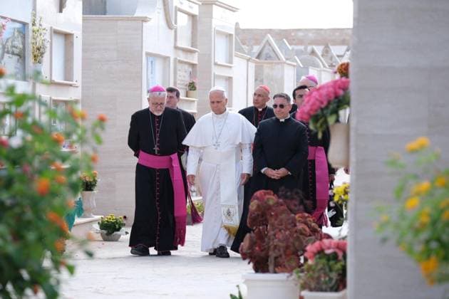 July 4, 2026, Lampedusa: An handout picture provided by Arcidiocesi di Agrigento shows Pope Leo XIV in the Lampedusa s cemetery during his pastoral visit on island in the south of Italy, 4 July 2026 ANSA Arcidiocesi di Agrigento press office handout +++ ANSA PROVIDES ACCESS TO THIS HANDOUT PHOTO TO BE USED SOLELY TO ILLUSTRATE NEWS REPORTING OR COMMENTARY ON THE FACTS OR EVENTS DEPICTED IN THIS IMAGE - NO ARCHIVING - NO LICENSING - NPK Lampedusa  - ZUMAa110 20260704_zaf_a110_021 Copyright: xArcidiocesixDixAgrigentox