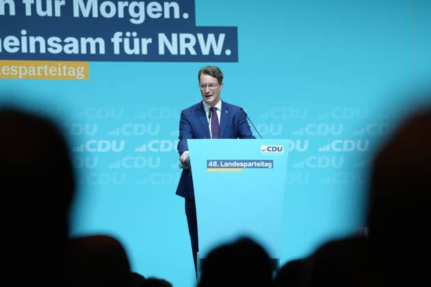 Landesparteitag der CDU NRW in Duesseldorf Hendrik Wuest, Ministerpraesident des Landes Nordrhein-Westfalen bei seiner Rede zur Ereoffung des Landesparteitag der CDU Nordrhein-Westfalen im Maritim Hotel, Duesseldorf, 04.07.2026 Duesseldorf NRW Deutschland *** CDU North Rhine-Westphalia State Party Convention in Düsseldorf Hendrik Wuest, Minister-President of North Rhine-Westphalia, delivering his opening address at the CDU North Rhine-Westphalia State Party Convention at the Maritim Hotel in Düsseldorf, July 4, 2026, Düsseldorf, North Rhine-Westphalia, Germany