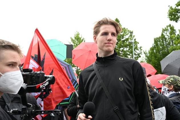 Erfurter AfD Parteitag 2026 ** NUR FÜR REDAKTIONELLE ZWECKE ** EDITORIAL USE ONLY **<p>Erfurt AfD Parteitag 04.07.2026 - Mehrere tausend Teilnehmer bei der DGB Demonstration auf dem Parkplatz der Erfurter Messe nahe des Tagungsort des AfD Parteitags mit Redebeiträgen auf der Bühne des DGB. im Bild: < p> Marco Schmidt Thüringen Germany Erfurt Copyright: MarcoxSchmidt *** 2026 AfD Party Convention in Erfurt ** FOR EDITORIAL PURPOSES ONLY ** EDITORIAL USE ONLY ** p Erfurt AfD Party Convention, July 4, 2026. Several thousand participants at the DGB demonstration in the parking lot of the Erfurt Trade Fair grounds near the venue of the AfD Party Convention, with speeches taking place on the DGB stage, as seen in the photo. p Marco Schmidt, Th Copyright: MarcoxSchmidt doc86khoj9g7lvt7eywdsw ,EDITORIAL USE ONLY