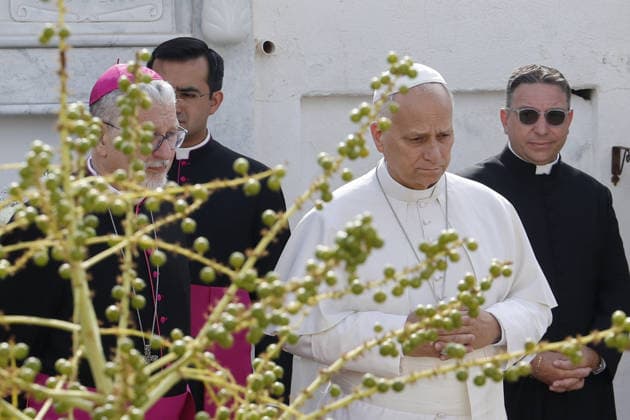 Pope Leo XIV visits the Southern Italian island of Lampedusa LAMPEDUSA, ITALY - JULY 04: Pope Leo XIV pays homage to the graves of migrants at the cemetery of Lampedusa, Italy, on July 04, 2026. Riccardo De Luca Anadolu Lampedusa Italy. Editorial use only. Please get in touch for any other usage.  Copyright: x2026xAnadoluxRiccardoxDexLucax