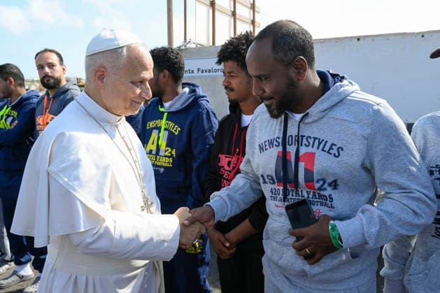 LAMPEDUSA -POPE LEON XIV STOP AT THE FAVALORO PIER BLESSING OF THE PLAQUE NAMING THE PIER AFTER POPE FRANCIS AND HOLY MASS July 4, 2026 ITALY REL - July 4, 2026 Pastoral Visit to Lampedusa - Pope Leo XIV Stop at the Favaloro Pier: blessing of the plaque naming the pier after Pope Francis and Holy Mass EDITORIAL USE ONLY - NO BOOKS Copyright: xVATICANxMEDIAx xCatholicxPressxPhotox