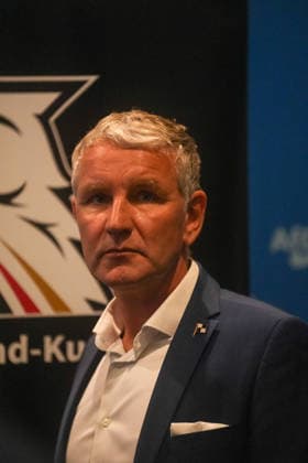 Erfurt Bjoern Hoecke, Sprecher des AfD-Landesverbandes Thueringen Bjoern Hoecke, Sprecher des AfD-Landesverbandes Thueringen am 04.07.2026 auf dem Bundesparteitag der Alternative fuer Deutschland in Erfurt, Bjoern Hoecke, Sprecher des AfD-Landesverbandes Thueringen *** Erfurt: Bjoern Hoecke, spokesperson for the AfD Thuringia State Chapter; Bjoern Hoecke, spokesperson for the AfD Thuringia State Chapter, on July 4, 2026, at the federal party convention of Alternative for Germany in Erfurt; Bjoern Hoecke, spokesperson for the AfD Thuringia State Chapter Copyright: xEibner-Pressefoto PiaxSchindlerx EP_PSR