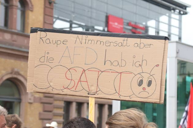 Demonstration gegen den Bundesparteitag der AfD in Erfurt. Erfurt, 04.07.2026. An diesem Wochenende findet in Erfurt eine der größten Demonstrationen des Jahres statt, bei der zehntausende Menschen gegen den zeitgleich stattfindenden AfD-Bundesparteitag auf die Straße gehen. Unter den zahlreichen Demonstrierenden und Rednern des breiten zivilgesellschaftlichen Bündnisses befinden sich namhafte Spitzenpolitiker aus der Bundes- und Landespolitik, die ein starkes Zeichen für Demokratie und Vielfalt setzen. *** Demonstration Against the AfD National Party Convention in Erfurt Erfurt, July 4, 2026 This weekend, one of the largest demonstrations of the year is taking place in Erfurt, with tens of thousands of people taking to the street Copyright: xAgenturxMatthiasxWehnertx xM.xGränzdörferx