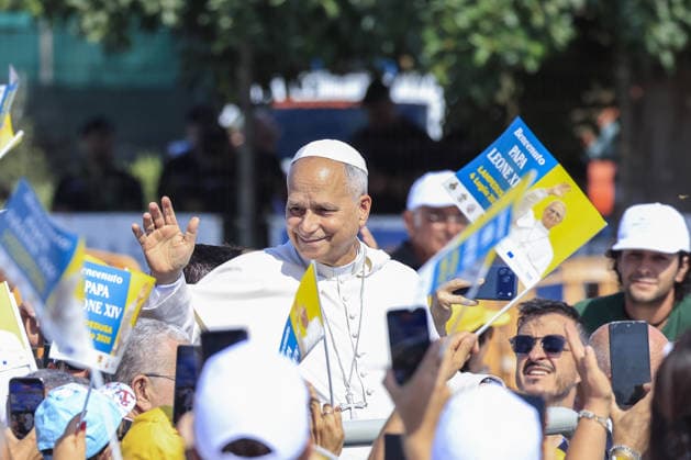 Pope Leo XIV visits the Southern Italian island of Lampedusa LAMPEDUSA, ITALY, JULY 04: Pope Leo XIV greets the faithful as he arrives at the sports field to celebrate a mass on the occasion of his visit to Lampedusa, Italy, on July 04, 2026. Riccardo De Luca Anadolu Lampedusa Italy. Editorial use only. Please get in touch for any other usage.  Copyright: x2026xAnadoluxRiccardoxDexLucax