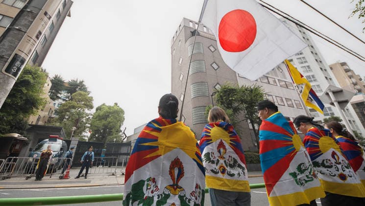 Protesters appeal against China government in front of the Chinese embassy in Tokyo, Japan on Saturday, July 4, 2026.  TKP2026070406 KEIZOxMORI