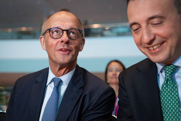 CDU Landesparteitag des Landes Nordrhein-Westfalen in Duesseldorf Bundeskanzler Friedrich Merz gemeinsam mit Paul Ziemiak, Bundestagsabgeordneter auf dem CDU Landesparteitag des Landes Nordrhein-Westfalen im Maritim Hotel in NRW, Duesseldorf, 04.07.2026 Duesseldorf Nordrhein-Westfalen Deutschland *** CDU State Party Convention of North Rhine-Westphalia in Düsseldorf: Federal Chancellor Friedrich Merz with Paul Ziemiak, Member of the Bundestag, at the CDU State Party Convention of North Rhine-Westphalia at the Maritim Hotel in Düsseldorf, North Rhine-Westphalia, July 4, 2026; Düsseldorf, North Rhine-Westphalia, Germany