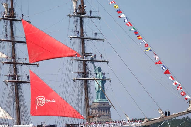 The tall ship BAP Union from Peru sails past the Statue of Liberty as part of Sail4th 250, a celebration for America s 250th anniversary, in New York City on Saturday, July 4, 2026. The event includes over 100 tall ships and navy vessels from more than 30 nations.  NYP20260704212 JOHNxANGELILLO