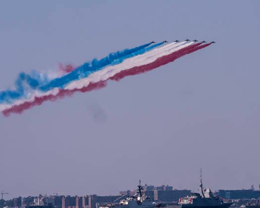 July 4, 2026, New York City, New York, USA: The Patrouille de France perform a flyover during the Sail4th 250 Tall Ships Parade along the Hudson River in New York on 04 July 2026. New York Harbor is welcoming more than 40 tall ships to mark the nation s 250th anniversary New York City USA  - ZUMAr334 20260704_znp_r334_012 Copyright: xDebraxL.xRothenbergx