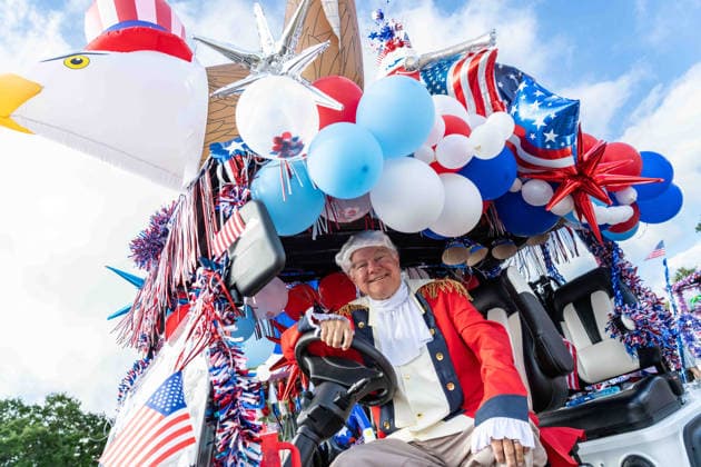July 4, 2026, Sullivans Island, Sc, United States of America: A man wearing a George Washington costume poses inside his golf cart float before the start of the annual Bicycle and Golf cart parade celebrating the 250th Independence Day, July 4, 2026 in Sullivans Island, South Carolina. Like most of the nation, South Carolina is under a heat dome with dangerously hot, humid weather. Sullivans Island United States of America  - ZUMAe02_ 20260704_zaf_e02_033 Copyright: xRichardxEllisx