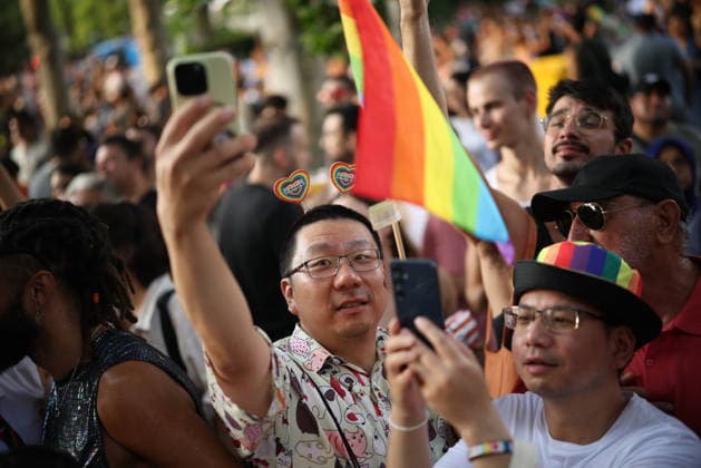 2026 National LGBTI Pride Parade in Madrid The atmosphere on the streets of Madrid during the 2026 National LGBTI Pride Parade on July 4, 2026, in Madrid, Spain. The 2026 National Pride Parade, under the slogan Take to the Streets with Pride: Dissent and Resistance, demands a National Pact against hate speech, the effective implementation of LGBTQI+ and transgender laws, the criminalization of conversion therapies with prison sentences, and the recognition of non-binary and intersex people. JULY 4, 2026 PARADE Alejandro Martínez Vé Madrid, Madrid, Spain  Copyright: xAlejandroxMartinezxVÃ lezx 7644535