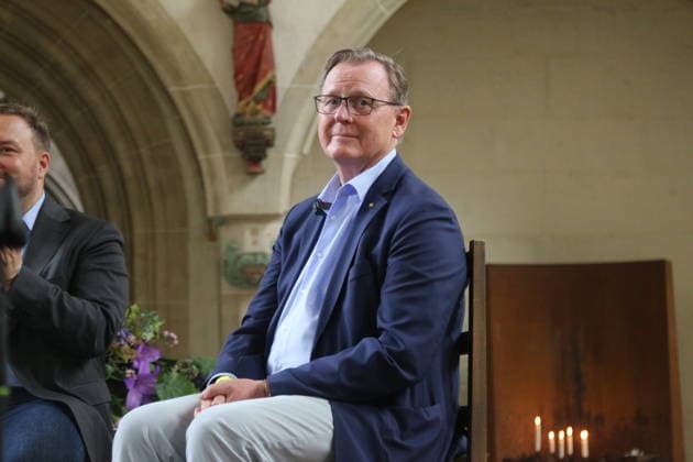 Bodo Ramelow (Bundestagsabgeordneter und ehemaliger Thüringer Ministerpräsident) bei der Podiumsdiskussion zum Aufruf Erfurt - Stadt der Freiheit, der Verantwortung und der Demokratie in der Erfurter in der Predigerkirche. Erfurt, 04.07.2026. Die Veranstaltung war Teil des zivilgesellschaftlichen Festes der Demokratie, welches im Kontext der zeitgleich stattfindenden AfD-Bundesparteitage und der damit verbundenen Großdemonstrationen in der Stadt organisiert wurde. *** Bodo Ramelow, Member of the Bundestag and former Minister-President of Thuringia, at the panel discussion on the Erfurt: City of Freedom, Responsibility, and Democracy initiative, held at the Predigerkirche in Erfurt, July 4, 2026. The event was part of Copyright: xAgenturxMatthiasxWehnertx xM.xGränzdörferx