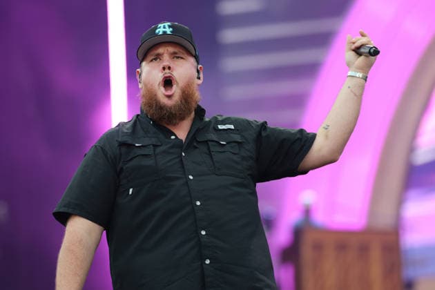 American country singer Luke Combs performs at Ullevi in Gothenburg, Sweden July 4, 2026. GÖTEBORG SWEDEN x9200x *** American country singer Luke Combs performs at Ullevi in Gothenburg, Sweden, on July 4, 2026 GÖTEBORG SWEDEN x9200x  Copyright: xAdamxIhse TTx LUKE COMBS AT ULLEVI Cm-ULMI2XVo