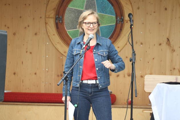 Franziska Brantner (Bündnis 90 Die Grünen) bei der Podiumsdiskussion zum Aufruf Erfurt - Stadt der Freiheit, der Verantwortung und der Demokratie in der Erfurter in der Predigerkirche. Erfurt, 04.07.2026. Die Veranstaltung war Teil des zivilgesellschaftlichen Festes der Demokratie, welches im Kontext der zeitgleich stattfindenden AfD-Bundesparteitage und der damit verbundenen Großdemonstrationen in der Stadt organisiert wurde. *** Franziska Brantner of Alliance 90 The Greens at the panel discussion on the Erfurt: City of Freedom, Responsibility, and Democracy initiative, held at the Predigerkirche in Erfurt, July 4, 2026. The event was part of the civil society Festival of Democracy, which was organized in the conte Copyright: xAgenturxMatthiasxWehnertx xM.xGränzdörferx