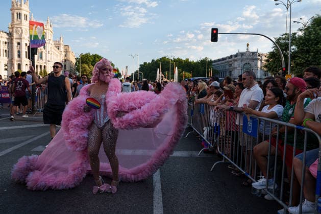 2026 National LGBTI Pride Parade in Madrid The atmosphere in the streets of Madrid during the 2026 National LGBTI Pride Parade on July 4, 2026, in Madrid, Spain. The 2026 National Pride Parade, under the slogan Take to the Streets with Pride: Dissent and Resistance, demands a National Pact against hate speech, the effective implementation of LGBTQ+ and trans laws, the criminalization of conversion therapies with prison sentences, and the recognition of non-binary and intersex people. JULY 4, 2026 PARADE Madrid, Madrid, Spain  Copyright: xMatiasxChiofalox 7644773