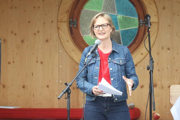 Franziska Brantner (Bündnis 90 Die Grünen) bei der Podiumsdiskussion zum Aufruf Erfurt - Stadt der Freiheit, der Verantwortung und der Demokratie in der Erfurter in der Predigerkirche. Erfurt, 04.07.2026. Die Veranstaltung war Teil des zivilgesellschaftlichen Festes der Demokratie, welches im Kontext der zeitgleich stattfindenden AfD-Bundesparteitage und der damit verbundenen Großdemonstrationen in der Stadt organisiert wurde. *** Franziska Brantner of Alliance 90 The Greens at the panel discussion on the Erfurt: City of Freedom, Responsibility, and Democracy initiative, held at the Predigerkirche in Erfurt, July 4, 2026. The event was part of the civil society Festival of Democracy, which was organized in the conte Copyright: xAgenturxMatthiasxWehnertx xM.xGränzdörferx