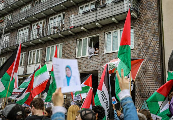 July 4, 2026, Berlin, Berlin, Germany: Berlin, Germany, July 4, 2026: Demonstrators take part in a pro-Palestinian march through central Berlin calling for an end to the war in Gaza, protection of medical workers, and the release of detained Palestinian doctor Hussam Abu Safiya. Participants carried Palestinian flags, banners and photographs during the demonstration. ZUMA Press Wire. Berlin Germany - ZUMAa268 20260704_zip_a268_010 Copyright: xAbdelrahmanxAlkahloutx