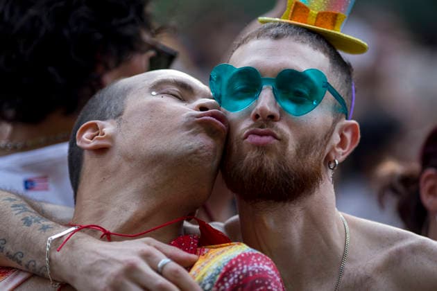 July 4, 2026, Madrid, Madrid, Spain: Hundreds of people participated in Madrid s 2026 LGBTI+ Pride March, under the slogan Take to the streets with pride! Dissent and resistance, along the Paseo del Prado in Madrid. Madrid Spain  - ZUMAs296 20260704_znp_s296_011 Copyright: xLuisxSotox