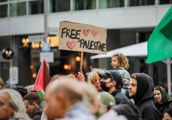July 4, 2026, Berlin, Berlin, Germany: Berlin, Germany, July 4, 2026: Demonstrators take part in a pro-Palestinian march through central Berlin calling for an end to the war in Gaza, protection of medical workers, and the release of detained Palestinian doctor Hussam Abu Safiya. Participants carried Palestinian flags, banners and photographs during the demonstration. ZUMA Press Wire. Berlin Germany  - ZUMAa268 20260704_zip_a268_014 Copyright: xAbdelrahmanxAlkahloutx