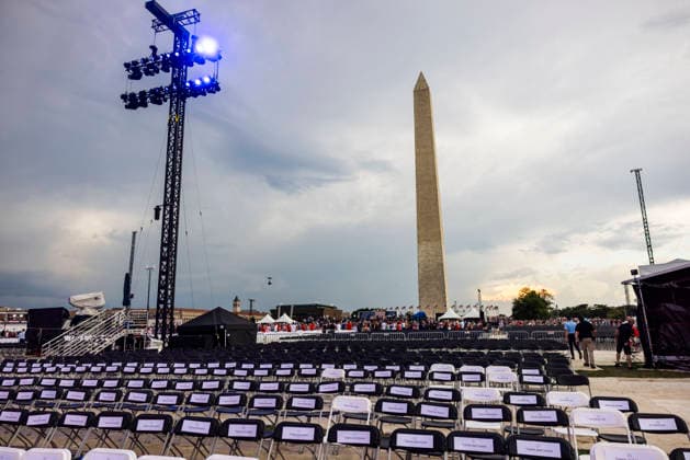 Salute to America 250 celebration on the National Mall Attendees evacuate the Salute to America 250 celebration due to the threat of sever weather on the National Mall in Washington, DC, USA, 04 July 2026. The fireworks display that concludes the event is expected to be the largest in history, with 850,000 shells launched over 40 minutes. WASHINGTON DC United States  Copyright: xPool ABACAx