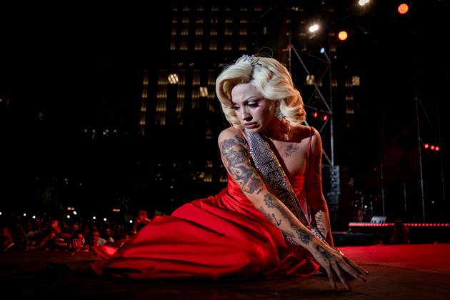 Mon Laferte Performs at MADO 2026 Singer Mon Laferte performs on the Plaza Espana stage at MADO 2026 Madrid Pride on July 4, 2026, in Madrid, Spain. A Chilean-Mexican singer-songwriter, Mon Laferte is one of the most powerful and versatile voices in contemporary Latin music. Her work spans rock, bolero, pop, singer-songwriter music, and traditional sounds, with an unmistakable emotional and theatrical intensity. A Pé MADRID, Spain MADRID, Spain Spain  Copyright: xA.xPÃ rezxMecax 7645234