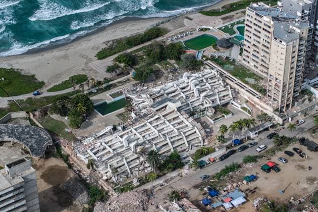 News Themen der Woche KW27 Aerial views reveal scale of devastation in Venezuela after twin earthquakes LA GUAIRA, VENEZUELA - JULY 4: An aerial view captures the catastrophic destruction across the Caraballeda and Caribe neighborhoods in the coastal city of La Guaira, Venezuela, on July 4, 2026, the area hardest hit by the recent 7.2 and 7.5 magnitude twin earthquakes. As emergency response teams continue searching the debris for survivors, the aerial footage underscores the severe impact of the disaster. Cem Tekkesinoglu Anadolu La Guaira Venezuela. Editorial use only. Please get in touch for any other usage.  Copyright: x2026xAnadoluxCemxTekkesinoglux