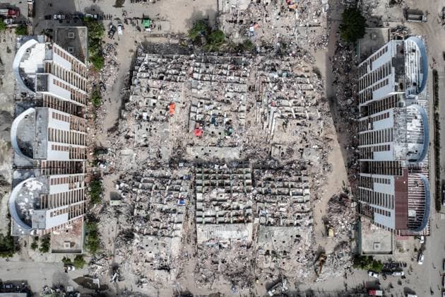 Aerial views reveal scale of devastation in Venezuela after twin earthquakes LA GUAIRA, VENEZUELA - JULY 4: An aerial view captures the catastrophic destruction across the Caraballeda and Caribe neighborhoods in the coastal city of La Guaira, Venezuela, on July 4, 2026, the area hardest hit by the recent 7.2 and 7.5 magnitude twin earthquakes. As emergency response teams continue searching the debris for survivors, the aerial footage underscores the severe impact of the disaster. Cem Tekkesinoglu Anadolu La Guaira Venezuela. Editorial use only. Please get in touch for any other usage.  Copyright: x2026xAnadoluxCemxTekkesinoglux