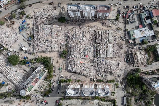 Aerial views reveal scale of devastation in Venezuela after twin earthquakes LA GUAIRA, VENEZUELA - JULY 4: An aerial view captures the catastrophic destruction across the Caraballeda and Caribe neighborhoods in the coastal city of La Guaira, Venezuela, on July 4, 2026, the area hardest hit by the recent 7.2 and 7.5 magnitude twin earthquakes. As emergency response teams continue searching the debris for survivors, the aerial footage underscores the severe impact of the disaster. Cem Tekkesinoglu Anadolu La Guaira Venezuela. Editorial use only. Please get in touch for any other usage.  Copyright: x2026xAnadoluxCemxTekkesinoglux