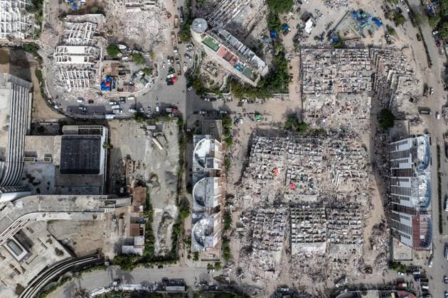 Aerial views reveal scale of devastation in Venezuela after twin earthquakes LA GUAIRA, VENEZUELA - JULY 4: An aerial view captures the catastrophic destruction across the Caraballeda and Caribe neighborhoods in the coastal city of La Guaira, Venezuela, on July 4, 2026, the area hardest hit by the recent 7.2 and 7.5 magnitude twin earthquakes. As emergency response teams continue searching the debris for survivors, the aerial footage underscores the severe impact of the disaster. Cem Tekkesinoglu Anadolu La Guaira Venezuela. Editorial use only. Please get in touch for any other usage.  Copyright: x2026xAnadoluxCemxTekkesinoglux