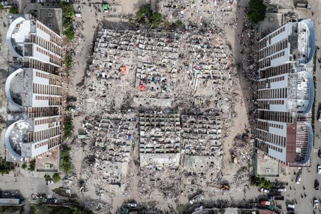 Aerial views reveal scale of devastation in Venezuela after twin earthquakes LA GUAIRA, VENEZUELA - JULY 4: An aerial view captures the catastrophic destruction across the Caraballeda and Caribe neighborhoods in the coastal city of La Guaira, Venezuela, on July 4, 2026, the area hardest hit by the recent 7.2 and 7.5 magnitude twin earthquakes. As emergency response teams continue searching the debris for survivors, the aerial footage underscores the severe impact of the disaster. Cem Tekkesinoglu Anadolu La Guaira Venezuela. Editorial use only. Please get in touch for any other usage.  Copyright: x2026xAnadoluxCemxTekkesinoglux