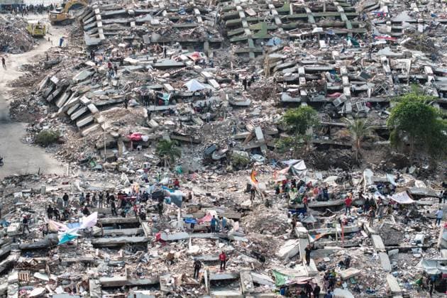Aerial views reveal scale of devastation in Venezuela after twin earthquakes LA GUAIRA, VENEZUELA - JULY 4: An aerial view captures the catastrophic destruction across the Caraballeda and Caribe neighborhoods in the coastal city of La Guaira, Venezuela, on July 4, 2026, the area hardest hit by the recent 7.2 and 7.5 magnitude twin earthquakes. As emergency response teams continue searching the debris for survivors, the aerial footage underscores the severe impact of the disaster. Cem Tekkesinoglu Anadolu La Guaira Venezuela. Editorial use only. Please get in touch for any other usage.  Copyright: x2026xAnadoluxCemxTekkesinoglux