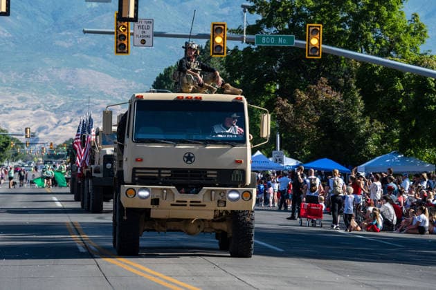 July 4, 2026, Provo, Utah, USA: A modern military tactical truck moves along the pavement as part of a convoy during America s Freedom Festival Grand Parade in Provo, Utah, Saturday, July 4, 2026. The annual event drew thousands of spectators to the downtown corridor. Provo USA - ZUMAm292 20260704_znp_m292_089 Copyright: xCharlesxMcClintockxWilsonx