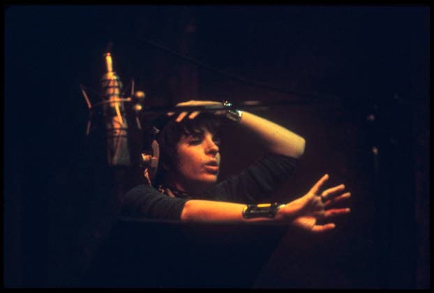RECORD DATE NOT STATED 1971 photograph of a recording by Liza May Minnelli, American actress, singer, and dancer 1971 photograph of a recording by Liza May Minnelli (born 1946) American actress, singer, and dancer. Known for her commanding stage presence and powerful alto singing voice, Minnelli is among a rare group of performers awarded an Emmy, Grammy (Grammy Legend Award), Oscar, and Tony (EGOT). Editorial use only. All other uses to be cleared with the copyright owner (World History Archive), in advance., WHA_179_0936.jpg, Liza May Minnelli; American actress; singer; dancer; 1971; recording; stage presence; powerful voice; alto singing; Emmy; Grammy; Grammy Legend Award; Oscar; Tony; EGOT; performer; legend; entertainment; Hollywood; B Copyright: xWorldxHistoryxArchivex