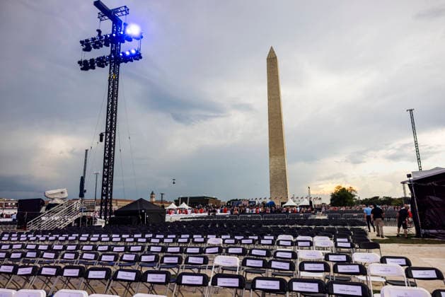 July 4, 2026, Washington, District Of Columbia, USA: Attendees evacuate the Salute to America 250 celebration due to the threat of sever weather on the National Mall in Washington, DC, USA, 04 July 2026. The fireworks display that concludes the event is expected to be the largest in history, with 850,000 shells launched over 40 minutes Washington USA - ZUMAs152 20260704_faa_s152_003 Copyright: xJimxLoScalzox-xPoolxviaxCNPx