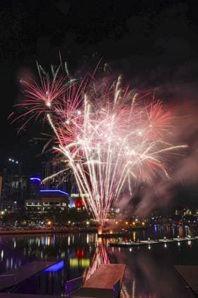 July 4, 2026, Tampa, Florida, USA: Fireworks blast off in front of the Julian B. Lane Riverfront Park as part of the Liberty By The Bay citywide celebration on Saturday, July 4, 2026 in Tampa. Tampa USA - ZUMAs70_ 20260704_zan_s70_017 Copyright: xLuisxSantanax