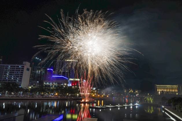 July 4, 2026, Tampa, Florida, USA: Fireworks blast off in front of the Julian B. Lane Riverfront Park as part of the Liberty By The Bay citywide celebration on Saturday, July 4, 2026 in Tampa. Tampa USA - ZUMAs70_ 20260704_zan_s70_032 Copyright: xLuisxSantanax