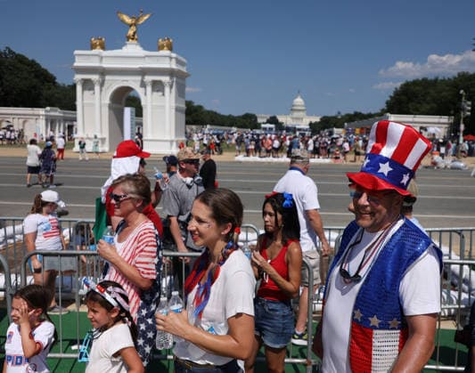 July 4, 2026, Washington, District Of Columbia, USA: People attend the Salute to America Independence Day celebration in Washington, DC, USA, on July 4, 2026. The nation is marking the 250th anniversary of the United States Declaration of Independence. Washington USA - ZUMAs337 20260704_znp_s337_013 Copyright: xGentxShkullakux