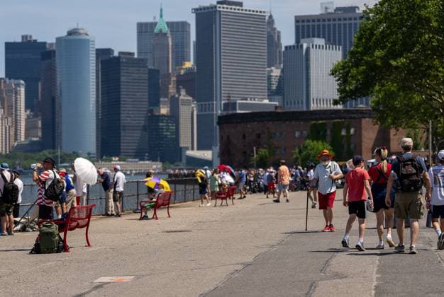 RECORD DATE NOT STATED New York Harbor Comes Alive as Sail250 Tall Ships Parade Marks America™s 250th Birthday (NEW) New York Harbor Comes Alive as Sail250 Tall Ships Parade Marks America™s 250th Birthday. July 04,2026, New York,USA. Spectators watched the Sail250 Tall Ship Parade during the Fourth of July celebration, marking America™s 250th anniversary, despite the hot summer weather in New York Harbor. Credit: Jorge Estrellado Thenews2(Foto: Jorge Estrellado Thenews2 imago images) New York Harbor Comes Alive as Sail250 Tall Ships Parade Marks America™s 250th Birthday  Copyright: xJorgexEstrelladox