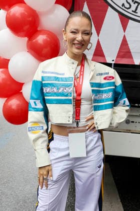 ABB SCHLAGERMOVE- Joelina Drews zu Gast beim Schlagermove auf dem Heiligengeistfeld in Hamburg am 04.07.2025 Hamburg Deutschland *** ABB SCHLAGERMOVE: Joelina Drews to perform at the Schlagermove on the Heiligengeistfeld in Hamburg on July 4, 2025, Hamburg, Germany