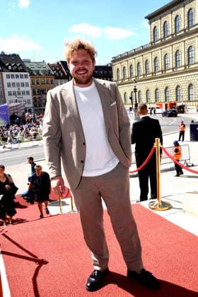 Johannes Berzl Schauspieler Muenchen 04.07.2026 Max Joseph Platz Bayerische Staatsoper OPER FUER ALLE Die Wallkuere -Richard Wagner Foto Muenchen *** Johannes Berzl, Actor, Munich, July 4, 2026, Max Joseph Square, Bavarian State Opera, OPERA FOR ALL, *Die Walküre* by Richard Wagner, Photo: Munich