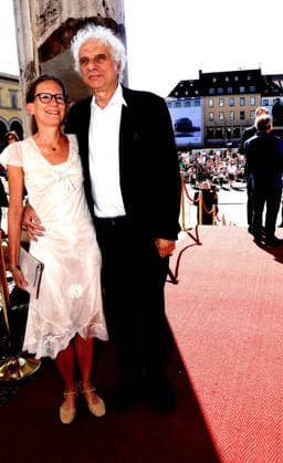 Lila Schulz Politikwissenschaftlerin Udo Wachtveitl Schauspieler Muenchen 04.07.2026 Max Joseph Platz Bayerische Staatsoper OPER FUER ALLE Die Wallkuere -Richard Wagner Foto Muenchen *** Lila Schulz, political scientist; Udo Wachtveitl, actor; Munich, July 4, 2026; Max Joseph Square; Bavarian State Opera; OPERA FOR EVERYONE; *Die Walküre* by Richard Wagner; Photo: Munich