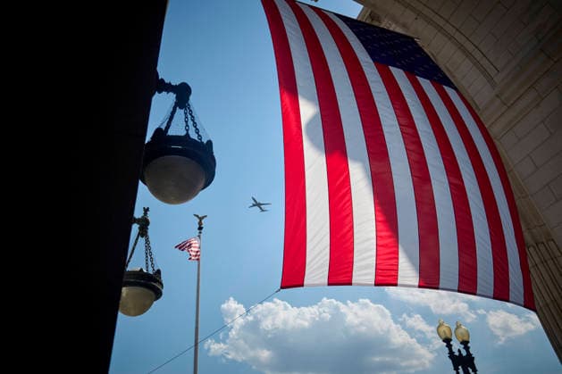 Americans Celebrate 250th Anniversary in Washington, US - 04 Jul 2026 A P-8 Posideon flying over a flag-drapped Union Station in Washington DC during celebrations for the Great American State Fair, part of the US Semiquincentennial in Washington DC. Washington United States Copyright: xDominicxGwinnx xSOPAxImagesx D.Gwinn_July 4_02_20260704_D85_7339