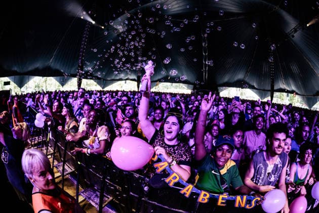Liniker live at Roskilde Festival 2026 Roskilde, Denmark. 04th, July 2026. Concert goers seen at a live concert with the Brazilian singer and songwriter during the Danish music festival Roskilde Festival 2026 in Roskilde. Denmark, Roskilde  Copyright: xGonzalesxPhoto ErlingxBrodersenx
