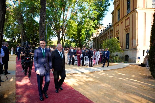 Juanma Moreno is sworn in as president of the Regional Government of Andalusia for the 13th legislative term. The president of the Regional Government of Andalusia, Juanma Moreno i, alongside the president of the Andalusian Parliament, Jesús Aguirre, upon their arrival at the inauguration ceremony on July 5, 2026, in Seville, Andalusia, Spain. The newly sworn-in President of the Regional Government of Andalusia for the 13th legislative term, Juanma Moreno, takes office after being elected on Thursday, in a second round of voting by the Andalusian Parliament, with the support of the 53 PP deputies and the 15 from Vox, the party with which he had previously signed a Government and Stability Agreement for Andalusia. July 5, 2026, Joaquí, Sevi  Copyright: xJoaquinxCorcherox 7645362