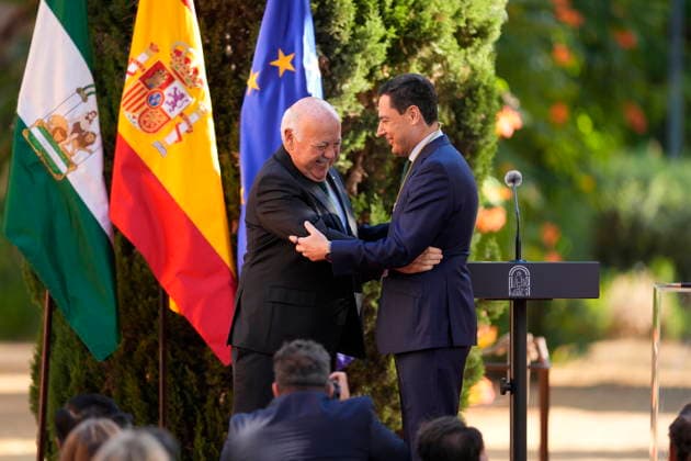 Juanma Moreno is sworn in as president of the Regional Government of Andalusia for the 13th legislative term. The president of the Regional Government of Andalusia, Juanma Moreno, alongside the president of the Andalusian Parliament, Jesús Aguirre, during the inauguration ceremony on July 5, 2026, in Seville, Andalusia, Spain. The newly sworn-in president of the Andalusian Regional Government for the 13th legislative term, Juanma Moreno, takes office after being elected on Thursday in a second vote by the Andalusian Parliament, with the support of the 53 PP A deputies and the 15 from Vox, the party with which he had previously signed a Government and Stability Agreement for Andalusia July 5, 2026 Joaquí Seville, Andalusia, Spain Seville, A  Copyright: xJoaquinxCorcherox 7645349