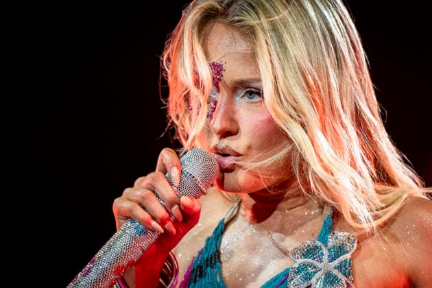Roskilde Festival The Swedish singer Zara Larsson on the Orange Stage at Roskilde Festival, Denmark, Saturday, July 4, 2026. (Photo: Sebastian Elias Uth Ritzau Scanpix) , Denmark *** Roskilde Festival: Swedish singer Zara Larsson on the Orange Stage at Roskilde Festival, Denmark, Saturday, July 4, 2026. Photo by Sebastian Elias Uth, Ritzau Scanpix, Denmark  Copyright: SebastianxEliasxUthx spdk20260705-001158-L