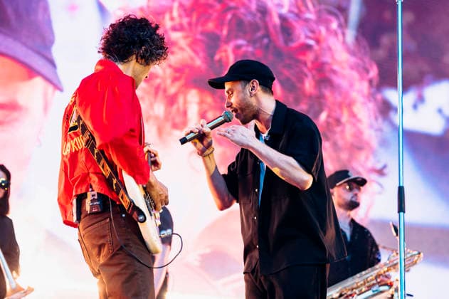 Clueso live bei einem Konzert auf dem Domplatz. Erfurt, 04.07.2026 *** Clueso performing live at a concert on Domplatz in Erfurt, July 4, 2026 Foto:xM.xKremerx xFuturexImagex clueso_6719