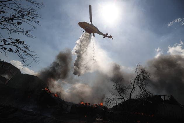 Wildfire continues near Thessaloniki as firefighters battle blaze THESSALONIKI, GREECE - JULY 5: Firefighters battle a wildfire that erupted the previous day in Oreokastro, on the outskirts of Thessaloniki, Greece on July 5, 2026. Svarnias Vasilis Anadolu Thessaloniki Greece. Editorial use only. Please get in touch for any other usage.  Copyright: x2026xAnadoluxSvarniasxVasilisx